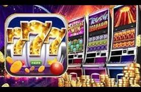 Pemenang MPL Indonesia dalam upacara penghargaan